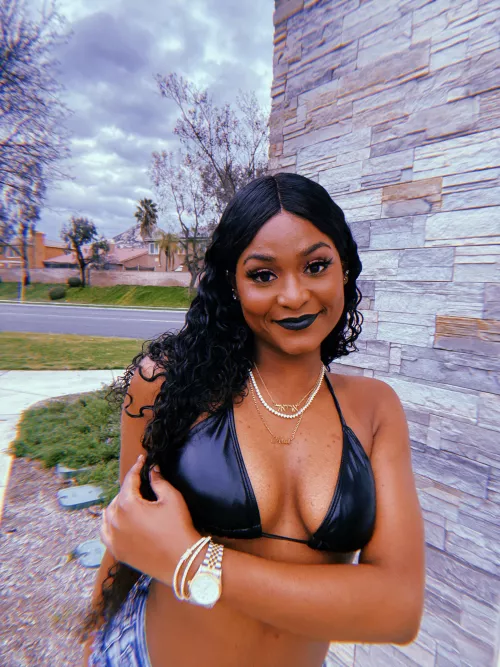 Do you like black lipstick? by HoneyAngelx