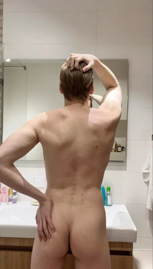 Dont be an ass, look at my ass 😂 by TeasingLion