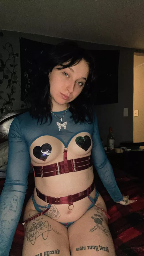 (f21) jus checking in to ask if i can be ur fave online slut 🫣 by lunaatic69