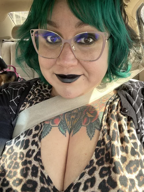 Going for a drive - wanna come? by anomalee-spectre