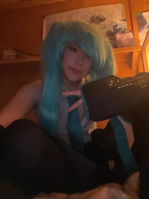 hatsune mikuuu! (again ;-;) by Jarian5545