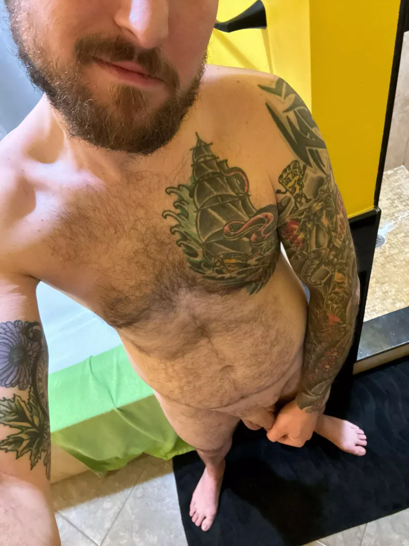 Horny DMs open  posted by Weird-Charity-8131
