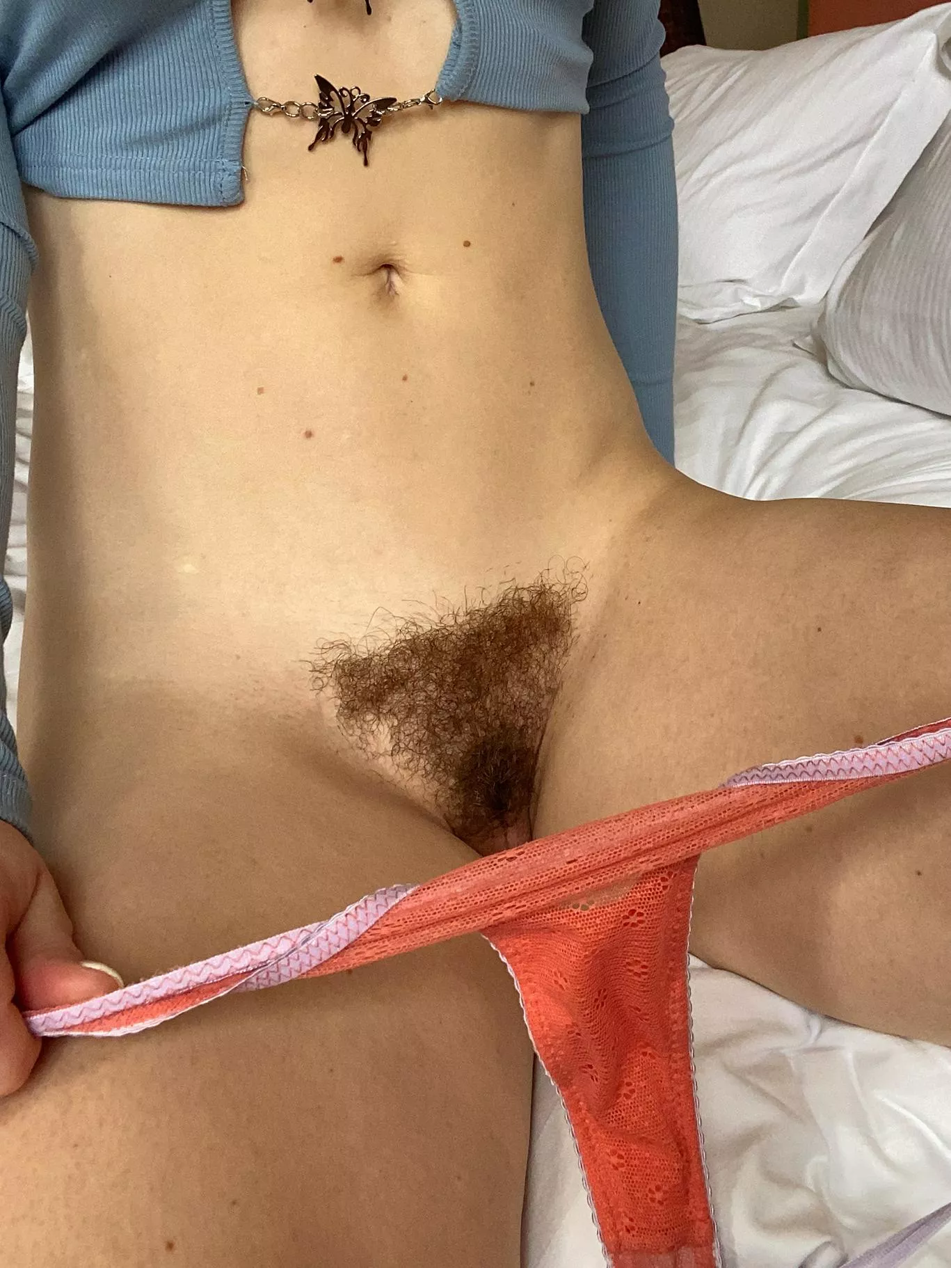 I want to feel kisses all over my body, starting with my hairy pussy posted by fox_tilly_