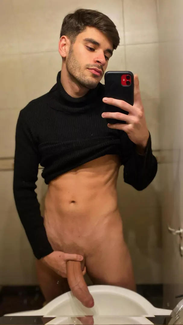 If we were roommates, is it okay if I walk around naked? posted by temptationking