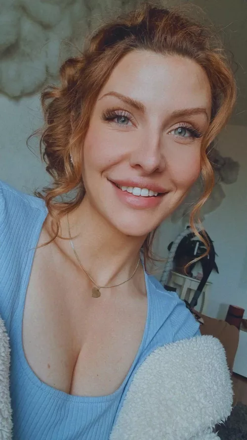 IUTR by Pretty_Eyese