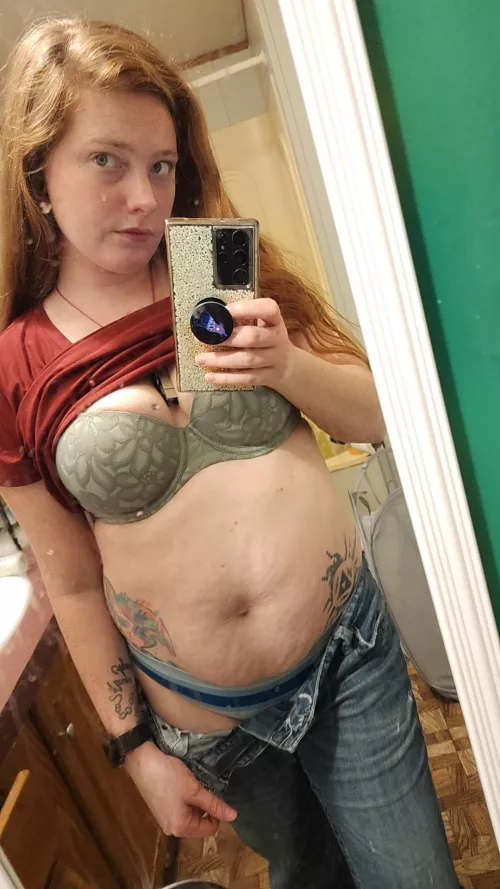 Mama is in need of some new underwear  by GamergirlAsher