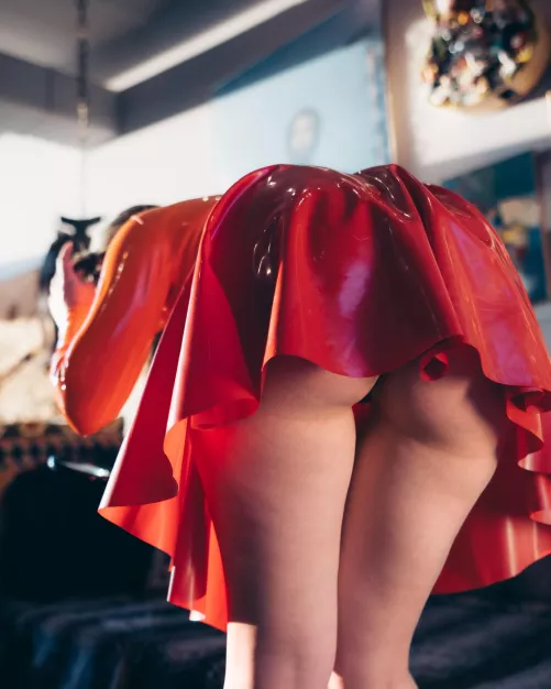 maybe i let you see up my skirt on purpose ;) by kisseve