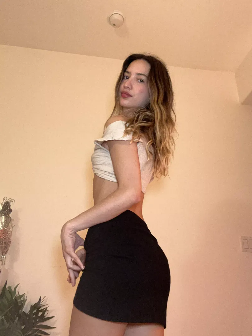 Mini skirts for life  posted by wallwinds