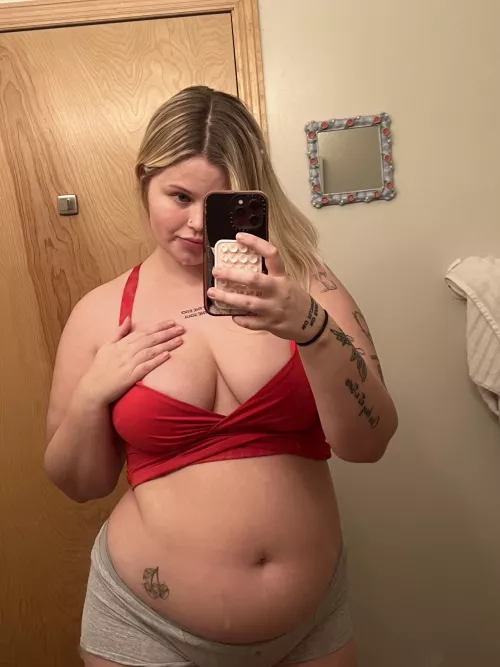 My wingstop belly  by wispy_girlwa