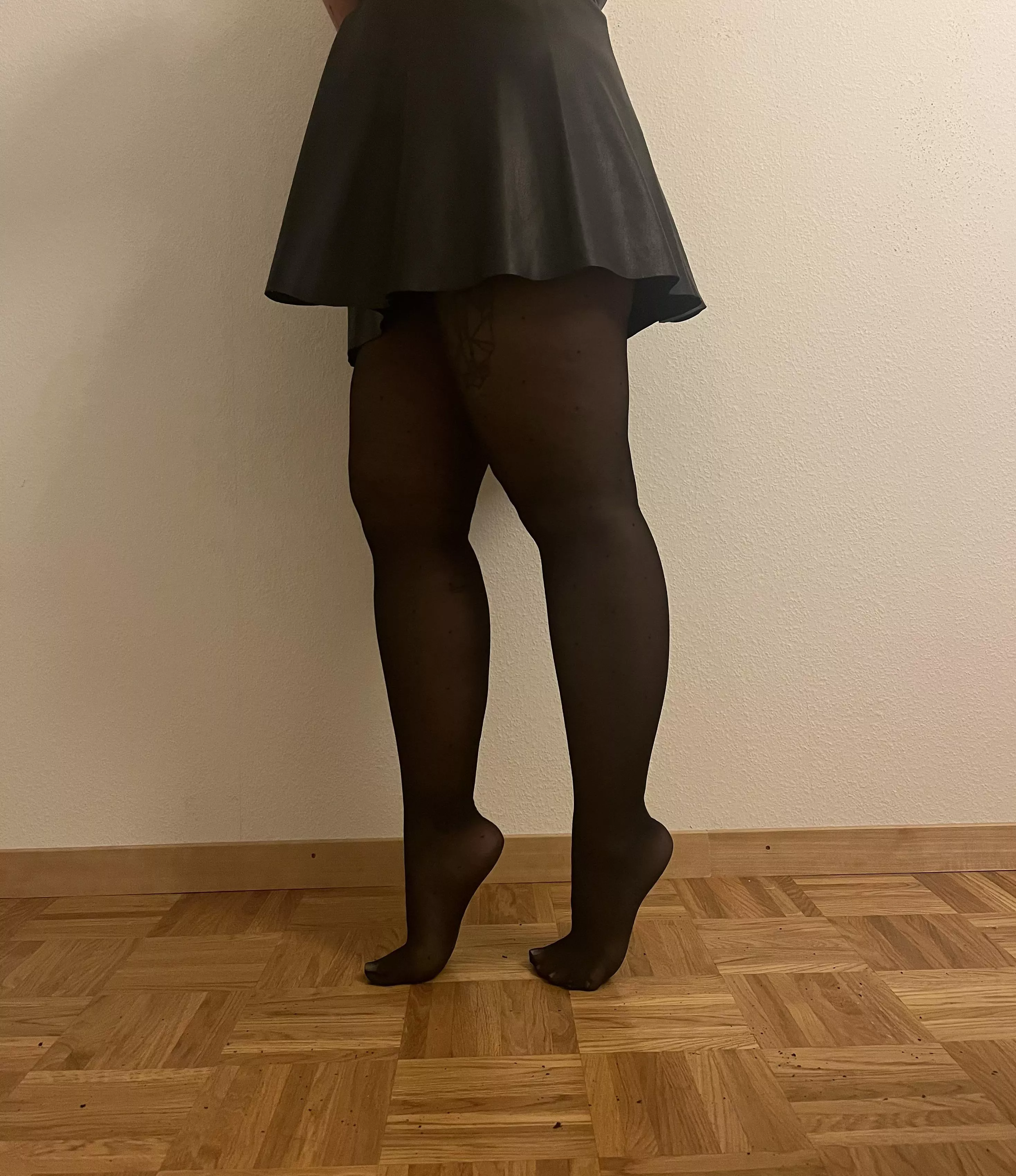 Nylon & leather ✨ posted by Yourfetchylittlefeet