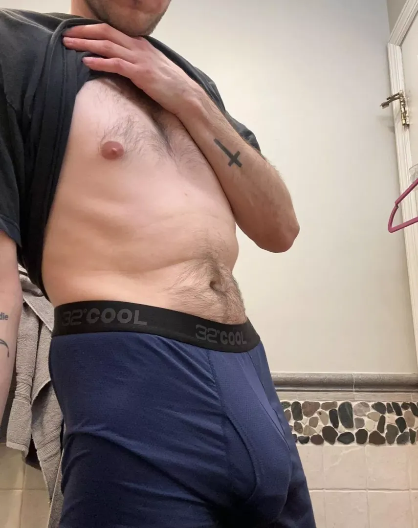reach out for more xx posted by zxchsback