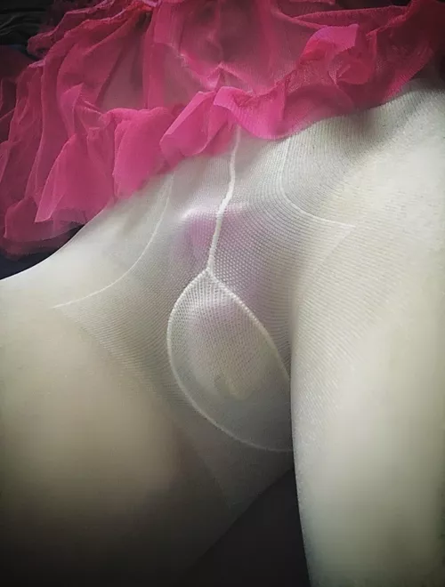 Recently got a new cage and down the rabbit hole we go! How long should I stay locked this time around? by Conscious_Narwhal228