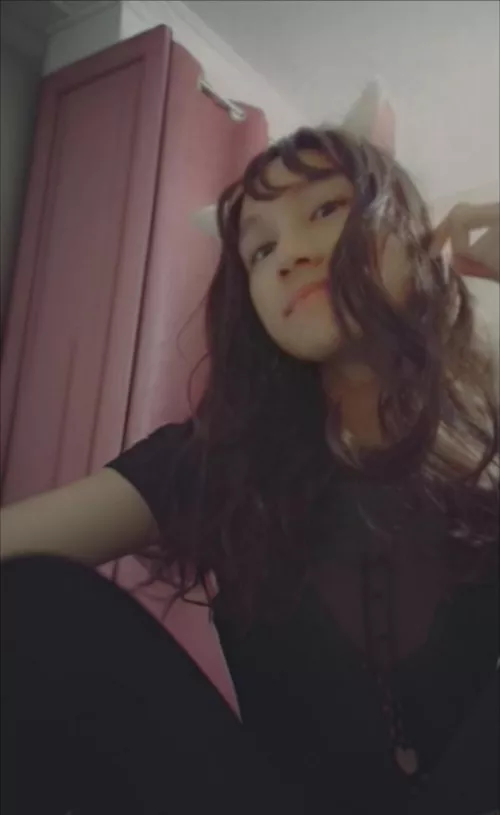 some people dislike brown hair by yapppie