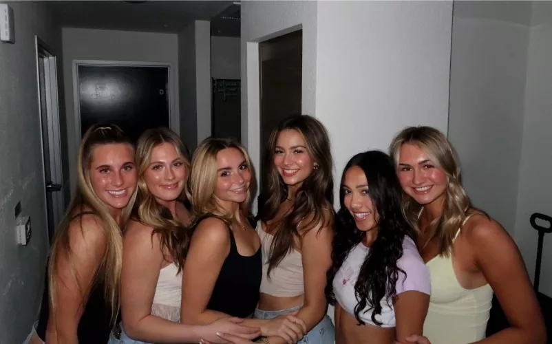 sorority girls by 1orangetiger