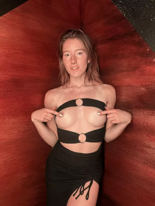 tell me your size and i will uncover my boobs by Quirky_Influence_285