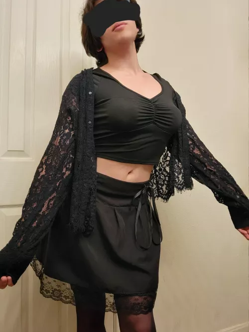 Ur local genderfluid bean is here to bless you all with a tummy reveal 😋😇 by Xeryozix