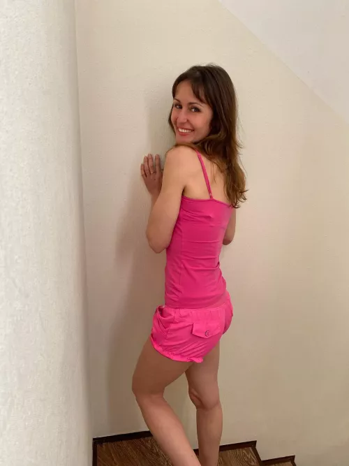 Walk past on the stairs and don't touch me  by Viki_soul