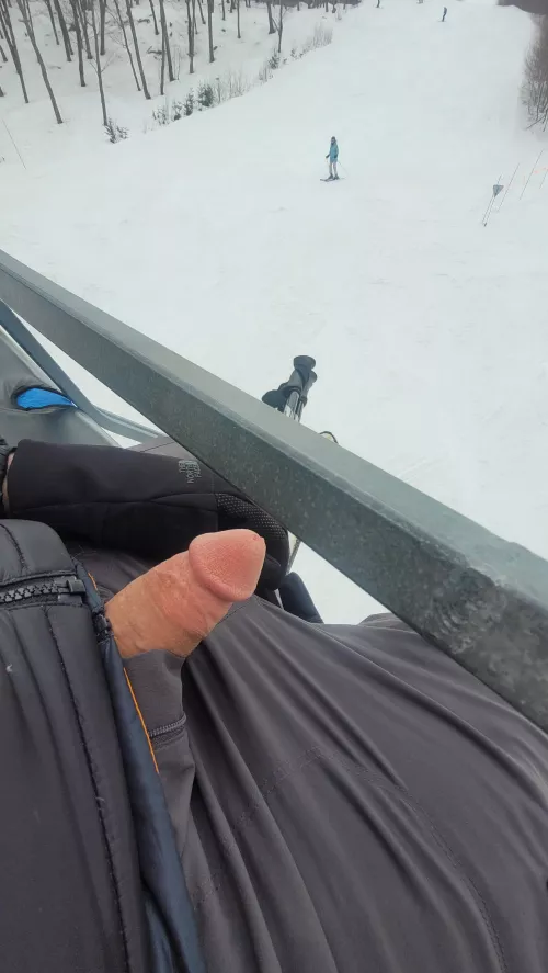 Wanna ride the lift with me ;) by guyyugguyyug