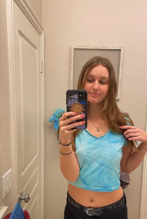 What’s your opinion on my small chest? by Hot_Argument_2020