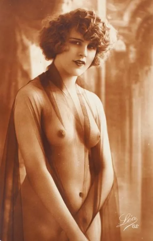 Who's she? by OSKAR68664