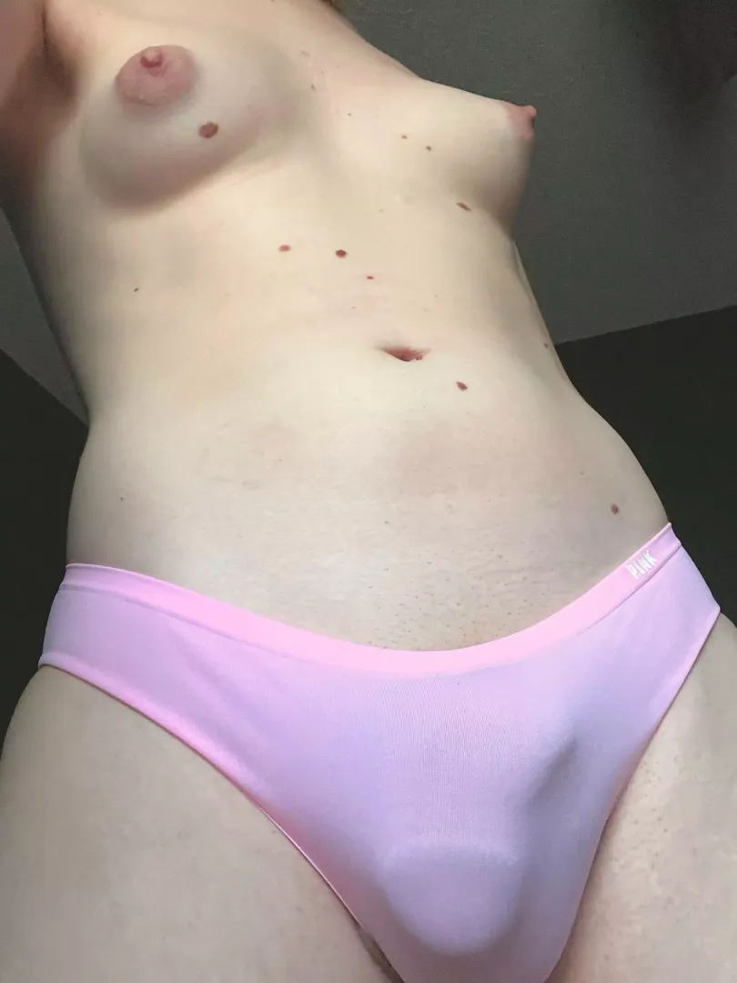 Will you get it hard for me? posted by exx_ellie