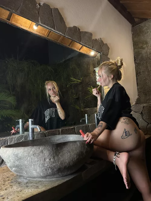 Your new favorite blonde ladies and gentlemen  by CasanovAlekxz