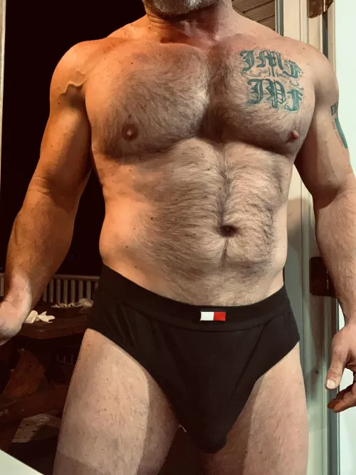 A heavy package  by Werewolf4949