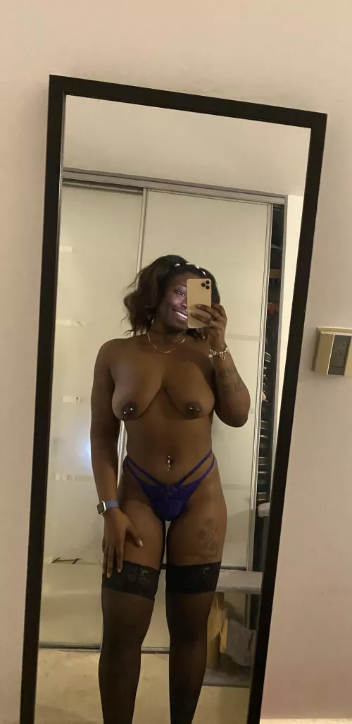 A little smile to brighten your day💜 by BlueeAngel99