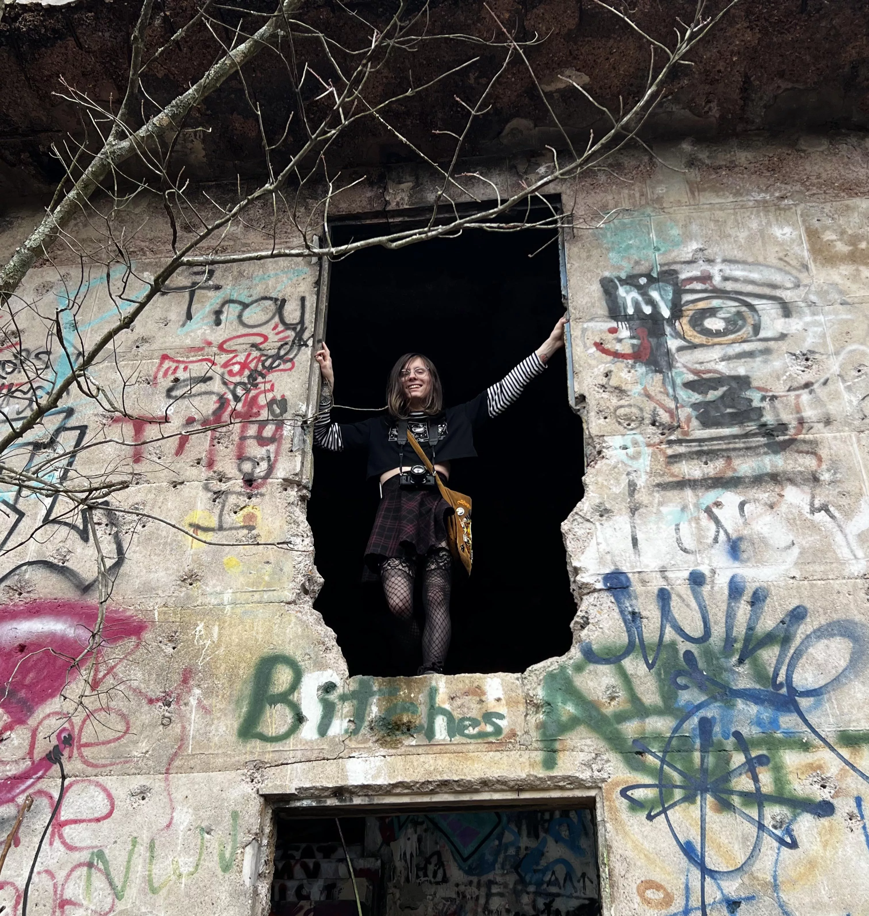 Abandoned buildings are fun  posted by CrypticEthos