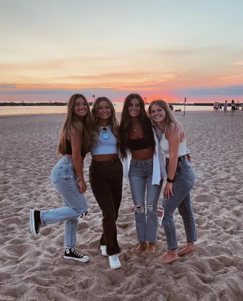 Beach bums  by BingB0ngBoi