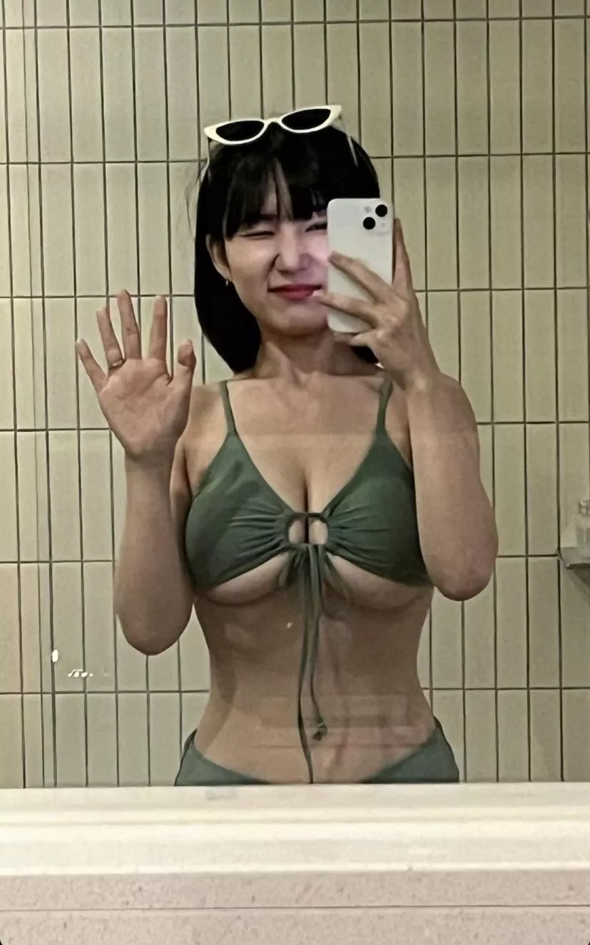 Bikinis too small for her posted by Meedban