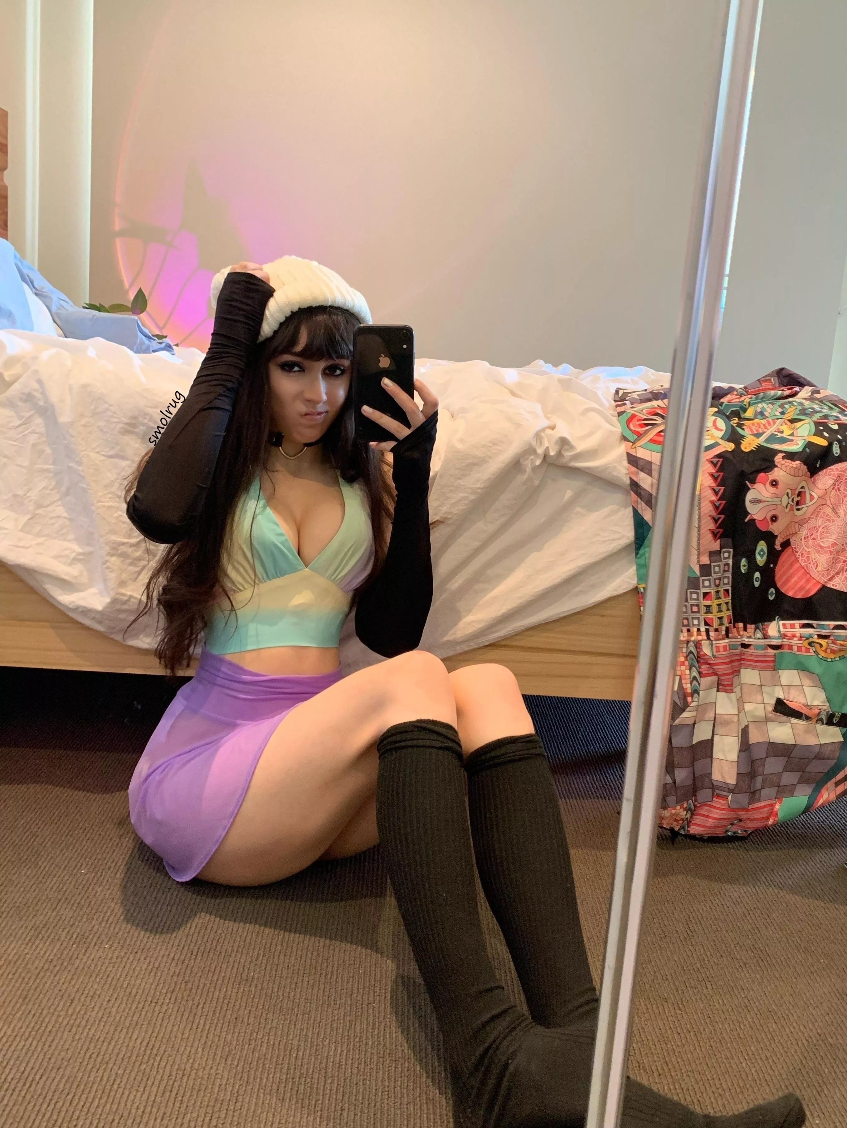 Bored but i dont want to leave my room.. Come over 18f posted by smolrug