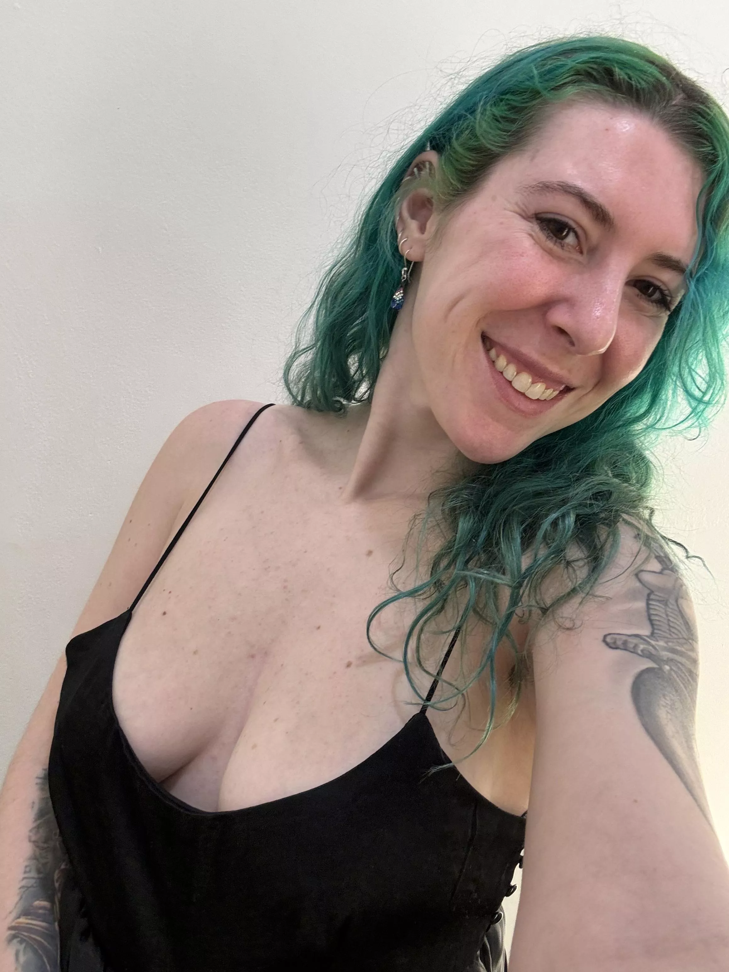 Braless smiles posted by sirenskiss3