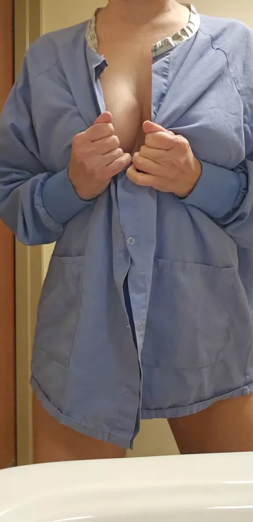 Come get naughty in the changing room... by shorttermthing