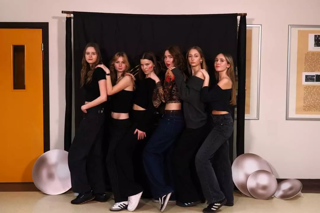 Cuties posted by No_Guava807