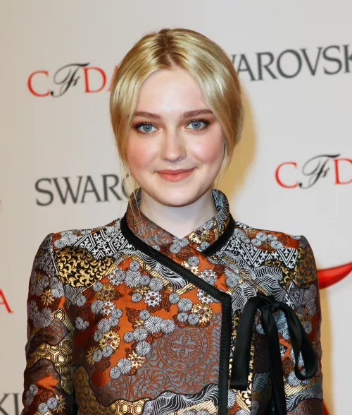 Dakota Fanning by ViRuZ17k