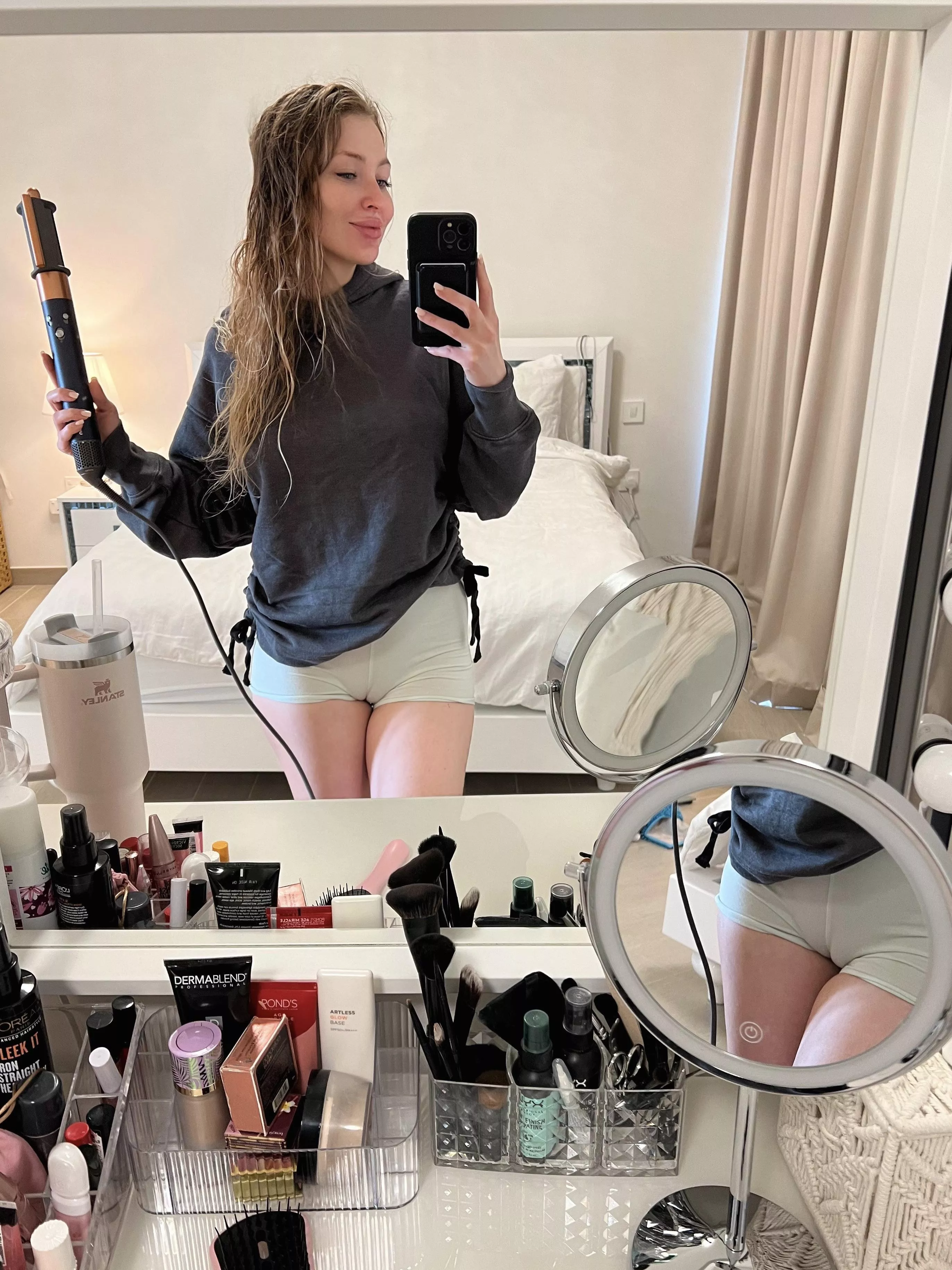 Did you find both of them?  posted by pricktease