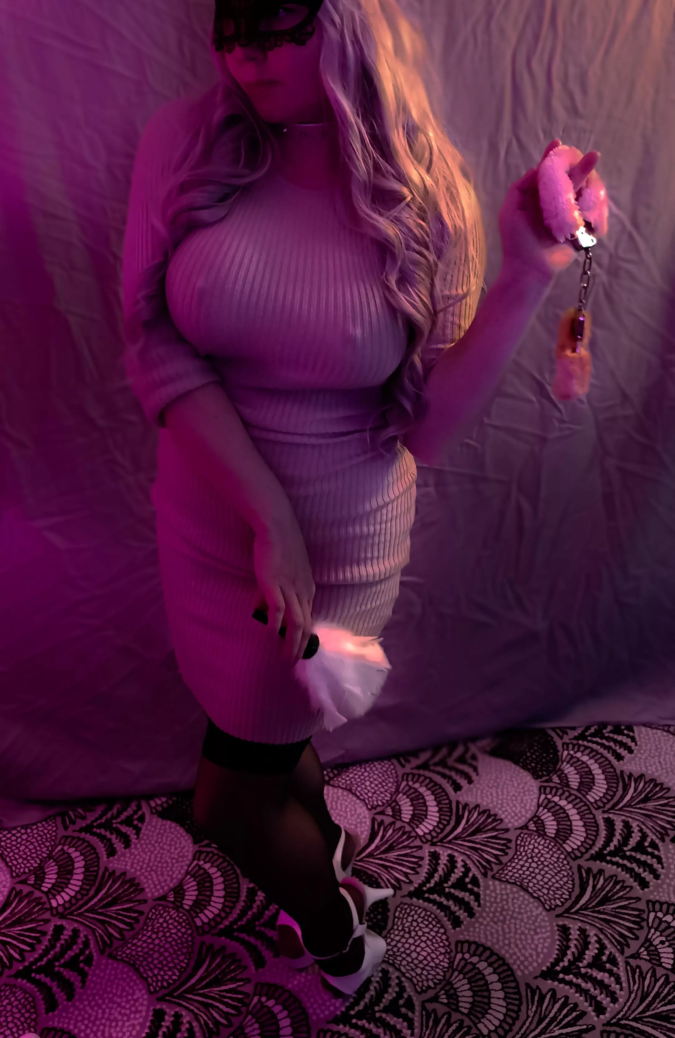 Do you need cleaning help 😘🧹💦 posted by Milky-Cakes