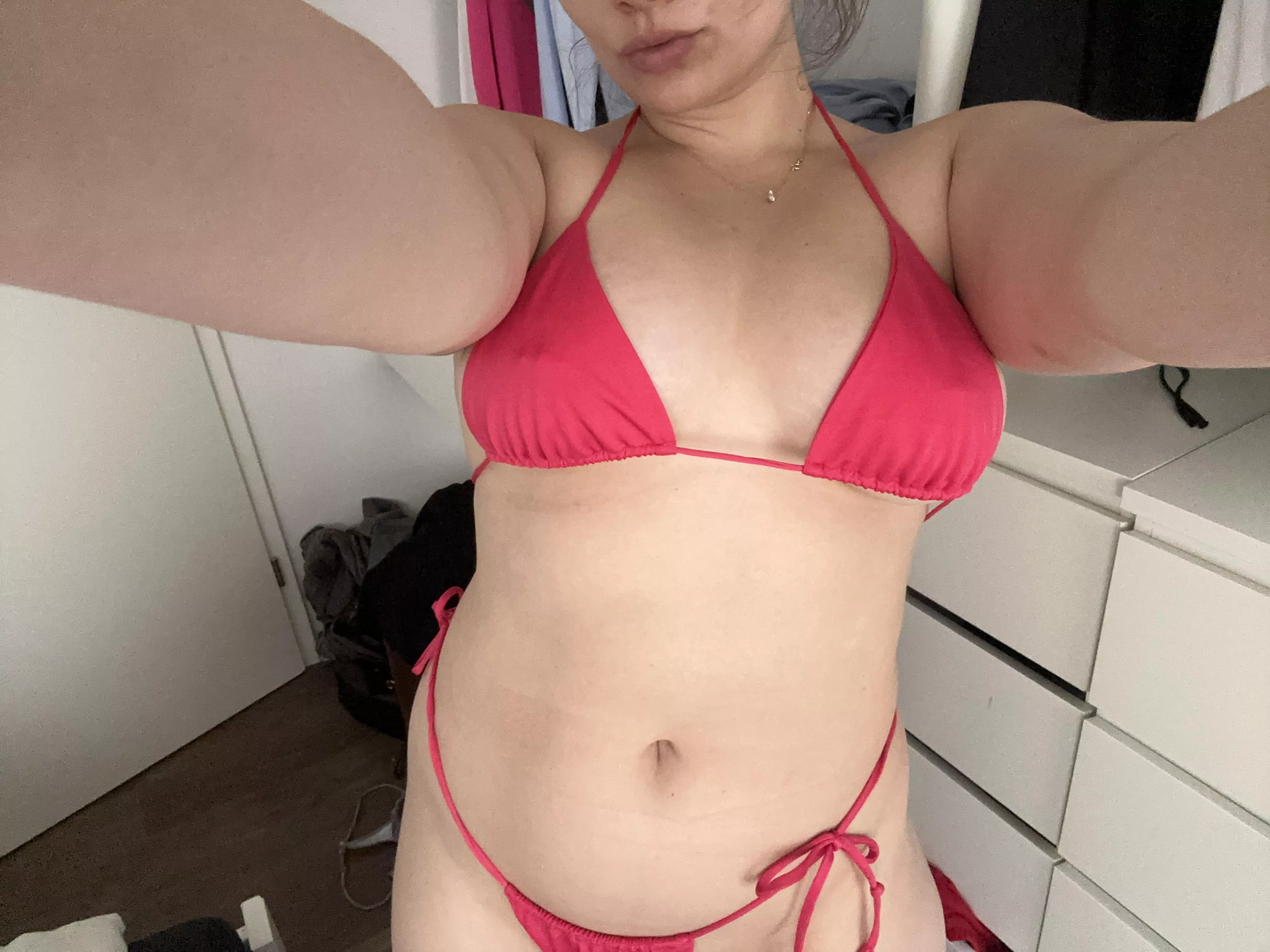Does my curvy 19yo body in this bikini look good? posted by HyperFacer