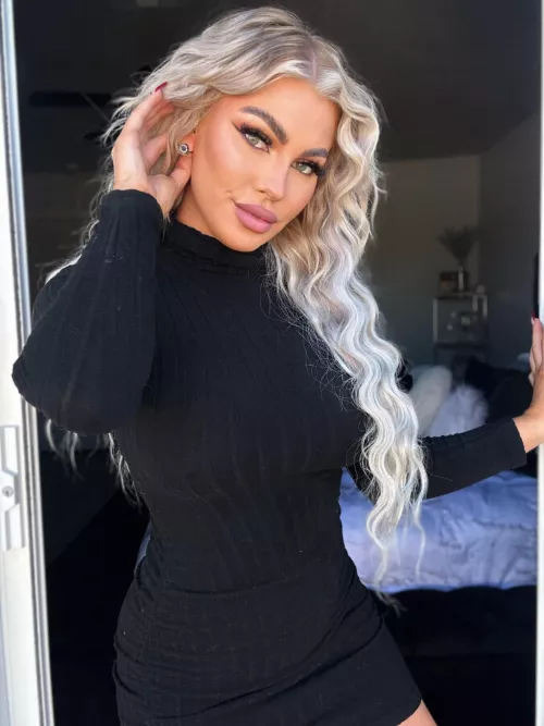 Does this dress look good on me? by OnlyIndividualx