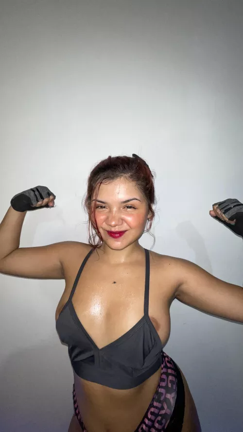 [F] Getting stronger haha by Exotic-Lady-