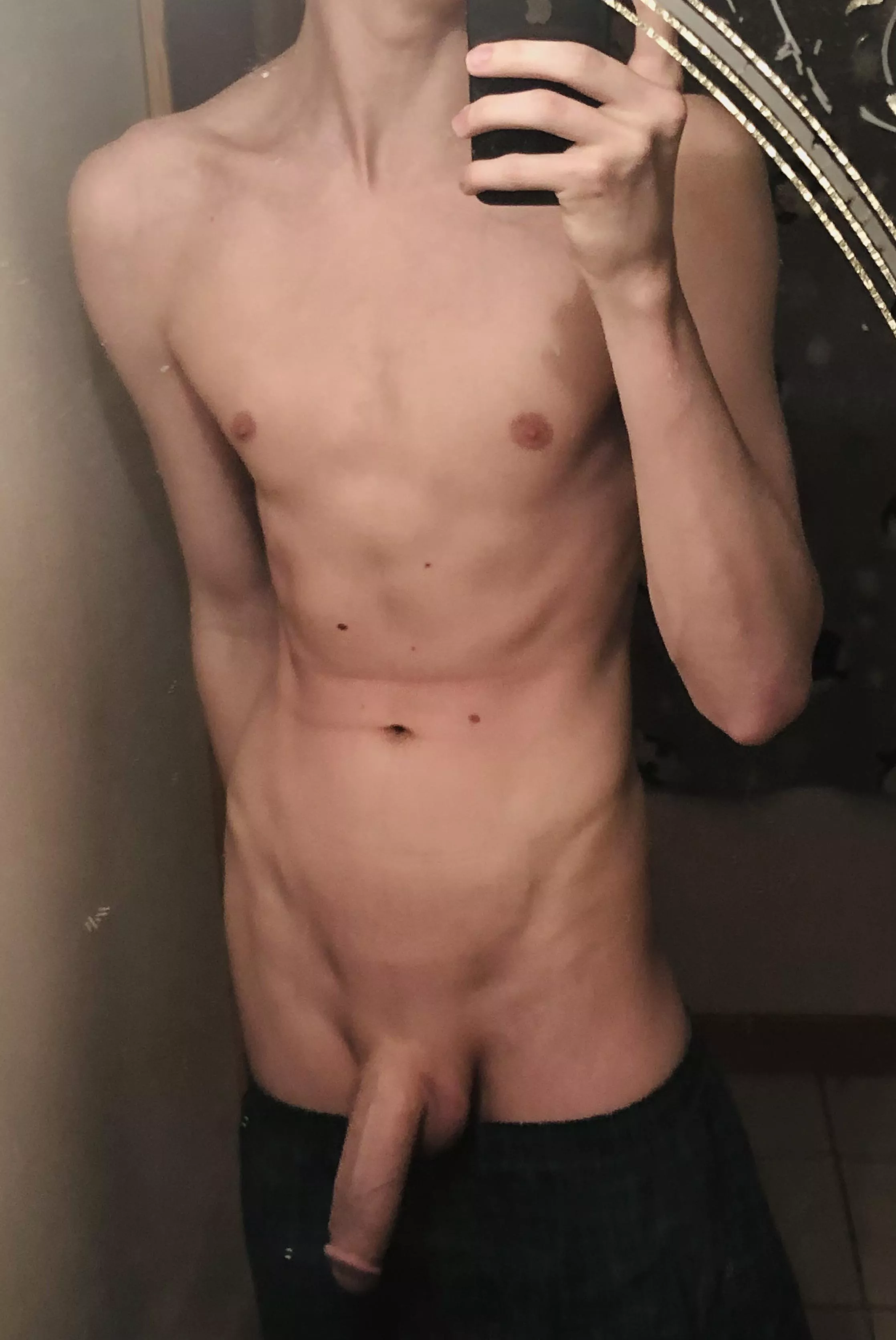 finally shaved😌 posted by fatpeentwink