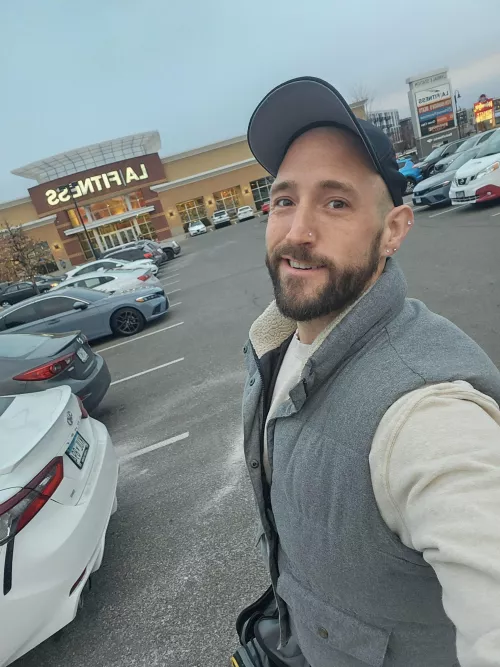 Happy Monday! Sending you all the love and good vibes for a great day!  by Ok-Property-2949