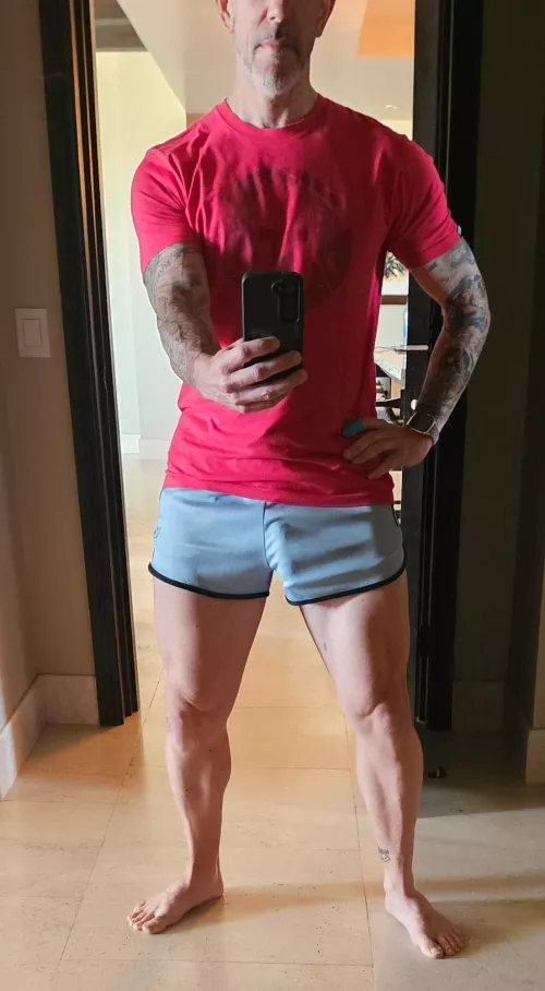 Heading down to the pool.  by MuscleJosh