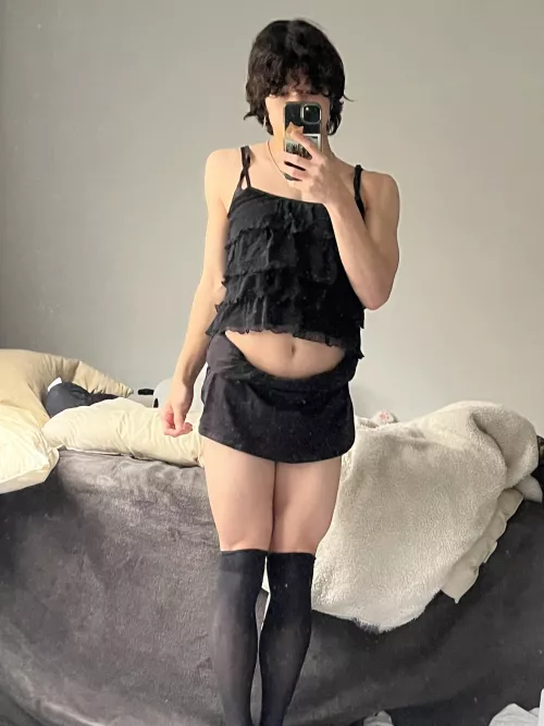 i hate being 5’2😣😣 by chiya-jade