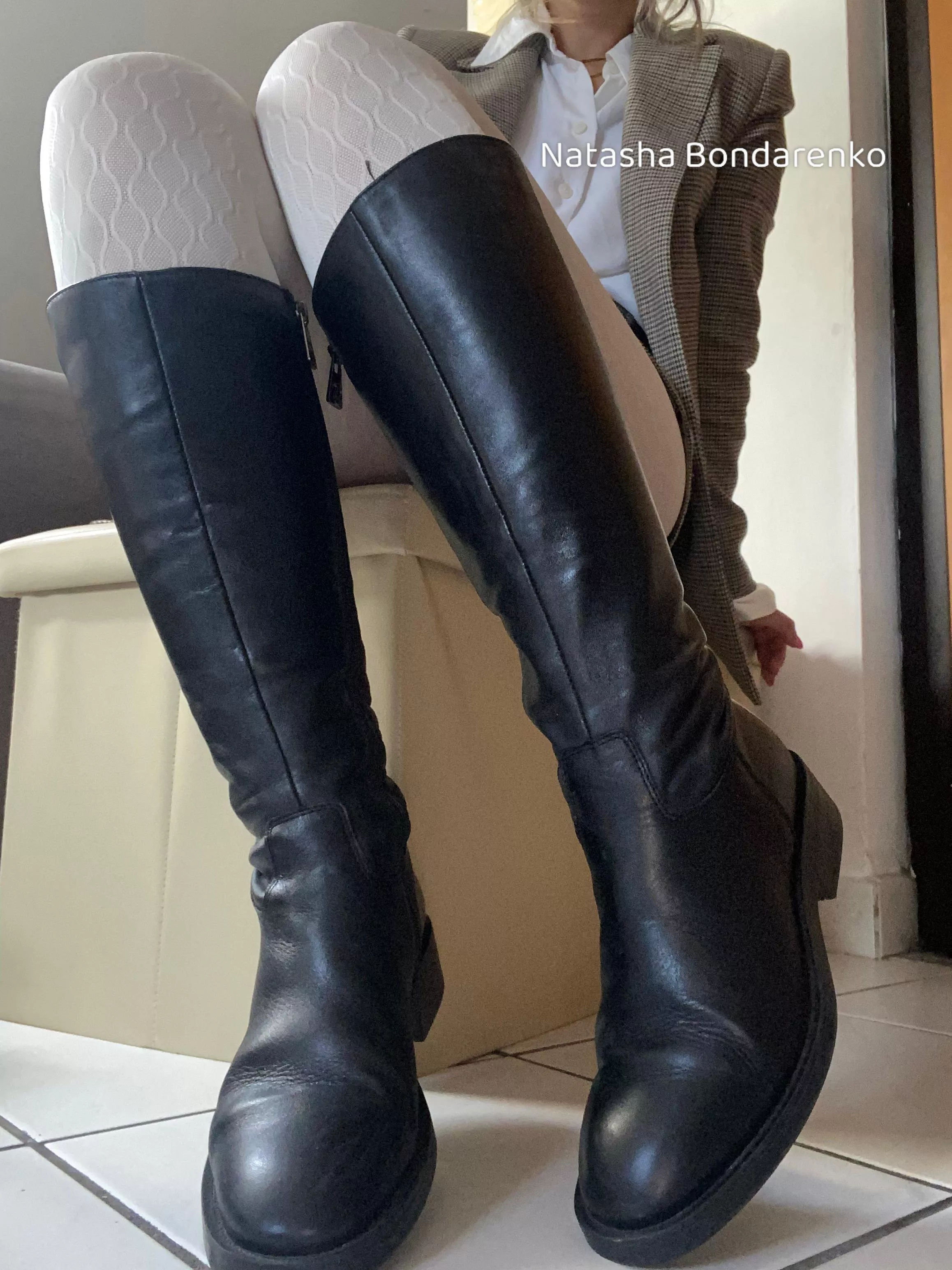 I’m sexy and I know it! posted by NatyBond_OF