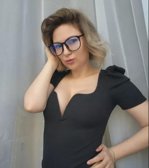 IUTR by Scarrlett_love