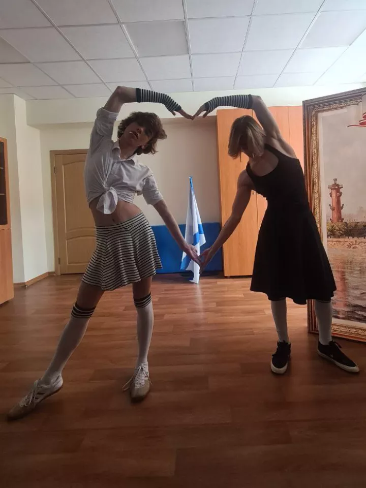 Knotted shirt one love! posted by CoolKlim