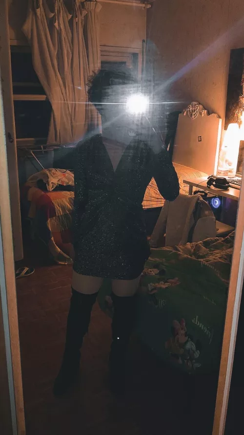 Me after a 18th friend birthday :3 by Crossd_Julia