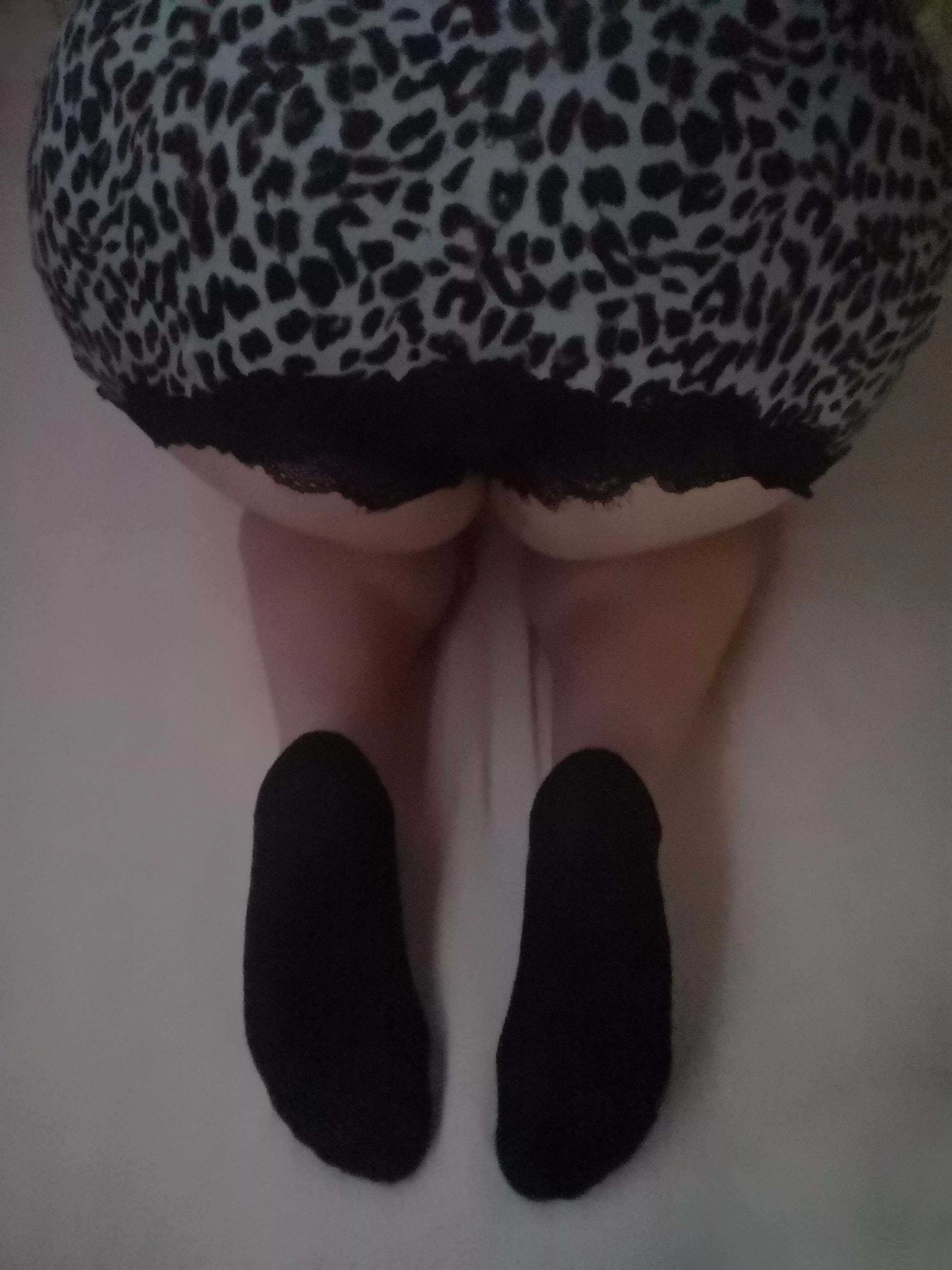 Milf fat ass in socks  posted by ShareFatAss